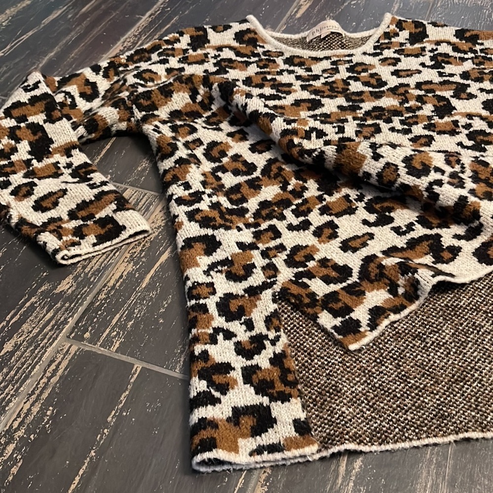 Leopard Sweater - Picture 2 of 2